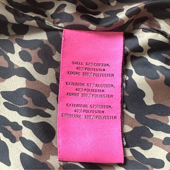 Betsy Johnson jacket. - Picture 6 of 8